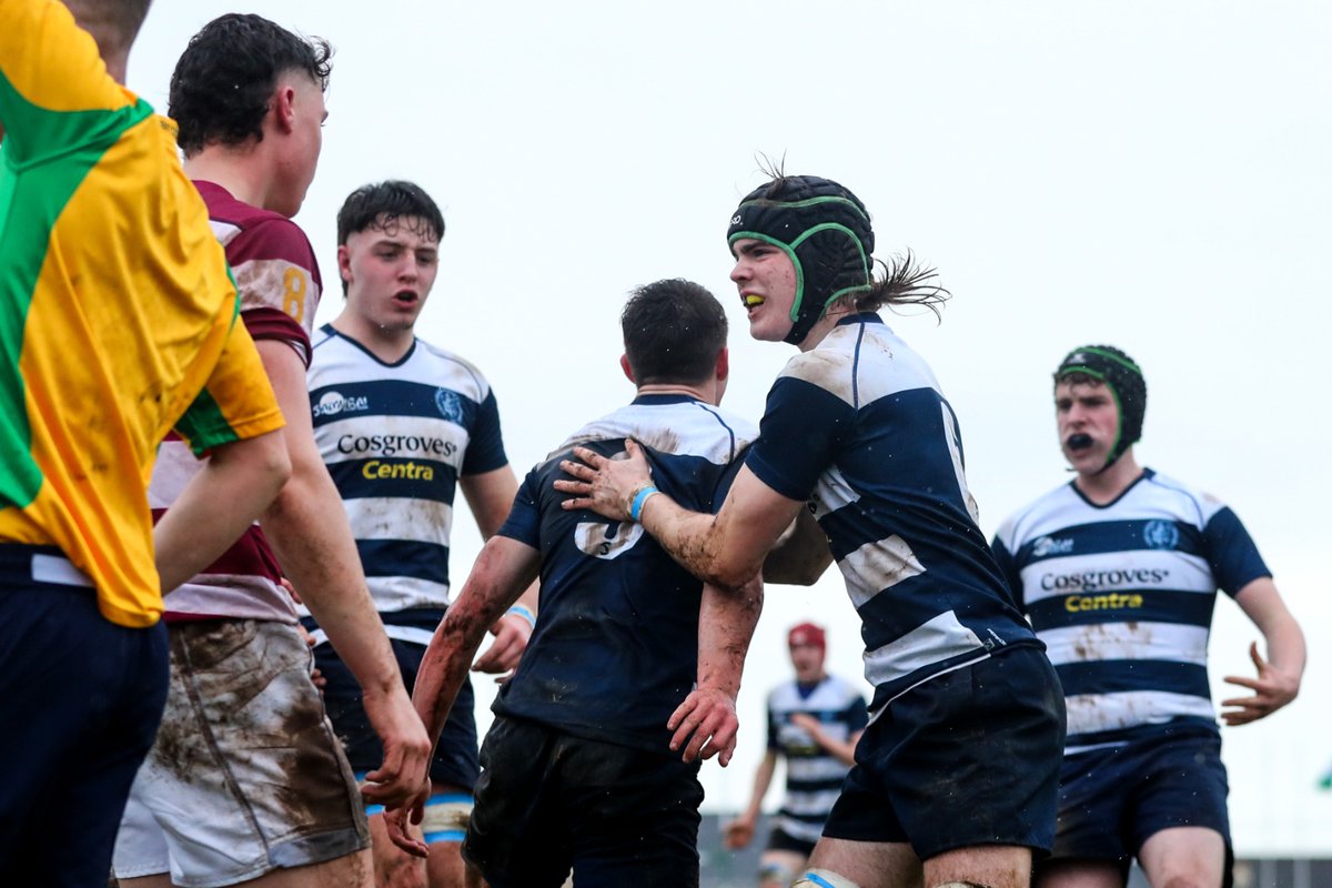 connachtrugby's tweet photo. Full Time:

Sligo Grammar win the Schools Senior A Cup Final in an unbelievable ending to this game with a 15 - 10 win over Colaiste Iognad in the final minutes. 

Well done to both teams. 

#SchoolsSeniorCupFinal #GrassrootstoGreenshirts https://t.co/7gEwnZ7Oo6