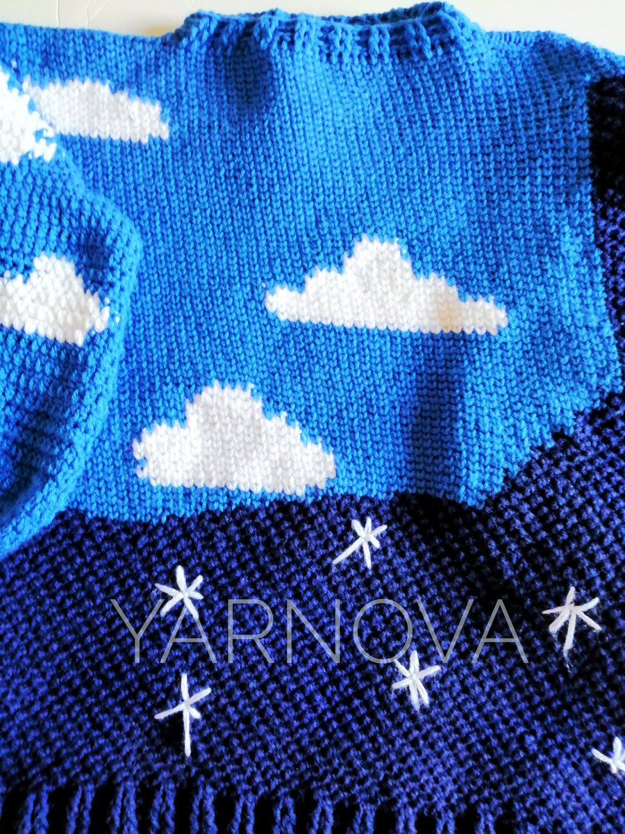 Nadacrochet1's tweet photo. مُبهِر مثل الفجر ومُواسي مِثل الليل ⛅⭐
#crochet #handmade #crochetpullover #blue #clouds #stars https://t.co/ZXQAuXV7Rv