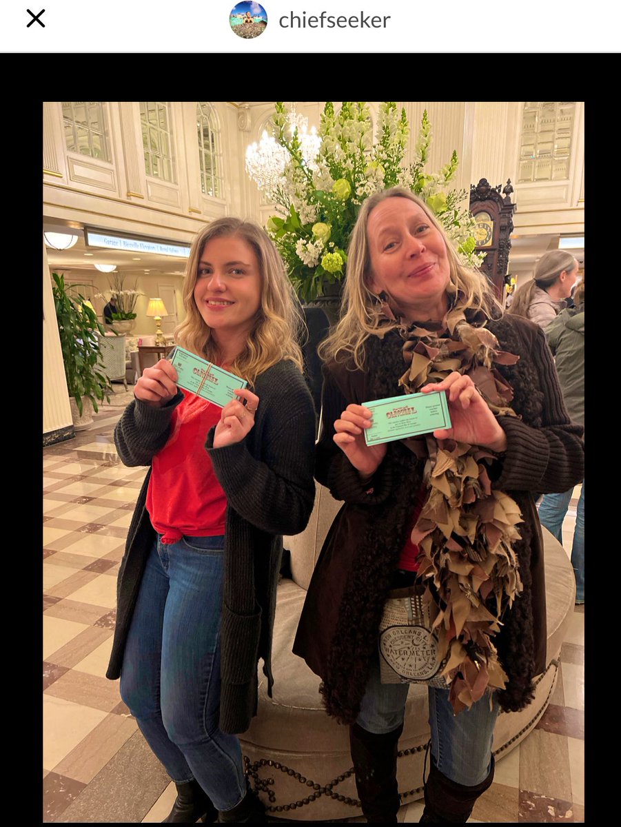 agbhow's tweet photo. Left #wanderfest with some new friends, a full stomach, fantastic memories, and some mementos including a gorgeous necklace by Lux Reve (https://t.co/Qj82joT6Q2) @sheswanderful https://t.co/bVInHxea64