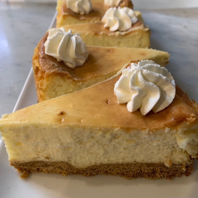 nuflours's tweet photo. Delicious gluten-free cheesecake, available only at our Seattle bakery! This treat is totally worth the trip.

Did you know that you can pre-order a full-size cheesecake in a variety of flavors? Learn more: https://t.co/9AJda9WRrY

#GlutenFreeCheesecake #GlutenFreeSeattle https://t.co/u3ktZRQWym