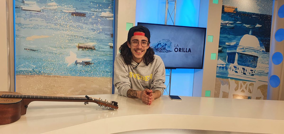 Esta noche pasean por La Orilla el jefe de Enfermedades Infecciosas de <a href="/HosPuertoReal/">Hospital Puerto Real y La Janda</a> Alberto Romero, el jefe de protocolo de la <a href="/diputacioncadiz/">Diputación de Cádiz</a> Antonio Sancho y el cantante <a href="/SergioChavesMus/">kim eat.eth</a> 

📺 A las 22 en <a href="/7TVCadiz/">7 TV Cádiz</a>