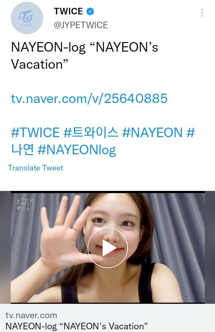 llldsunbae09's tweet photo. Still can't believe that we got all of these in one day, and its Twice's day off too!!!
Definitely one of my favorite days in Twiceland 😍🍭 THANK YOU @JYPETWICE
#TWICE4_Release #TWICE4
#NAYEONlog #NAYEON #나연
#JIHYO_StardustLoveSong
#ChaeyoungxChaeyoung date
#TWICE #트와이스 https://t.co/ydSxfQQfDB