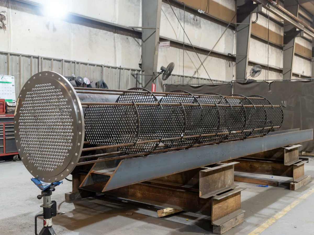 Bendeltanks's tweet photo. This week's featured project: #ASME #Condenser - 23.25" Diameter x 168" long BEM #HeatExchanger. Carbon & 316 stainless. Shipped to a #Resin manufacturing facility in NC. https://t.co/DizLMxVGeb
#bendeltank
#quality #tema #renewables #chemicals #pharmaceutical #bioindustrial #api https://t.co/0egdiwn9C1
