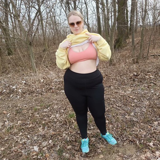 2. 😊 https://t.co/VNAF69cZya