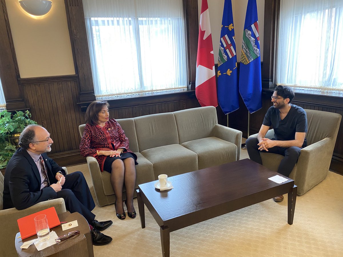 Wonderful to discuss #pluralism with Dr.<a href="/AleemBharwani/">Aleem Bharwani</a> and hear about education, research, and policy innovations happening in pluralism at <a href="/UCalgary/">U Calgary</a>, <a href="/OBrien_IPH/">O'Brien Institute for Public Health</a>, @CSMengage and <a href="/AFA1991/">Alberta Foundation for the Arts</a> towards social cohesion, vibrancy, and innovation.