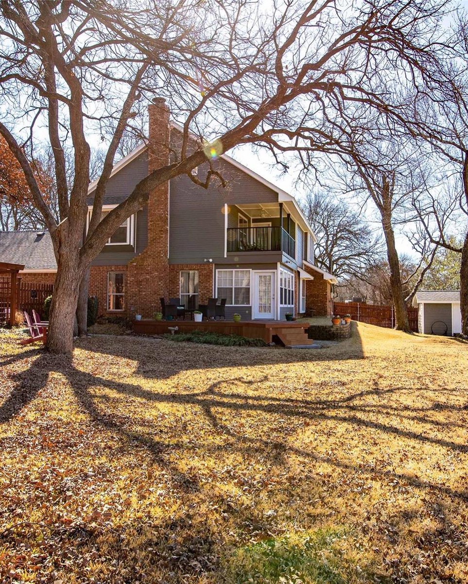 tylerlenoir_'s tweet photo. Another house sold ! 🍾 https://t.co/Y6d0bJEJwZ
