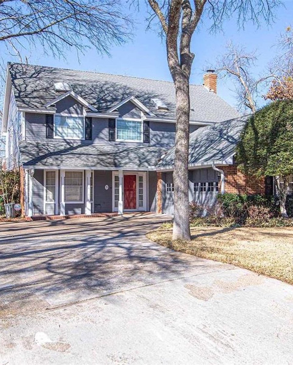 tylerlenoir_'s tweet photo. Another house sold ! 🍾 https://t.co/Y6d0bJEJwZ