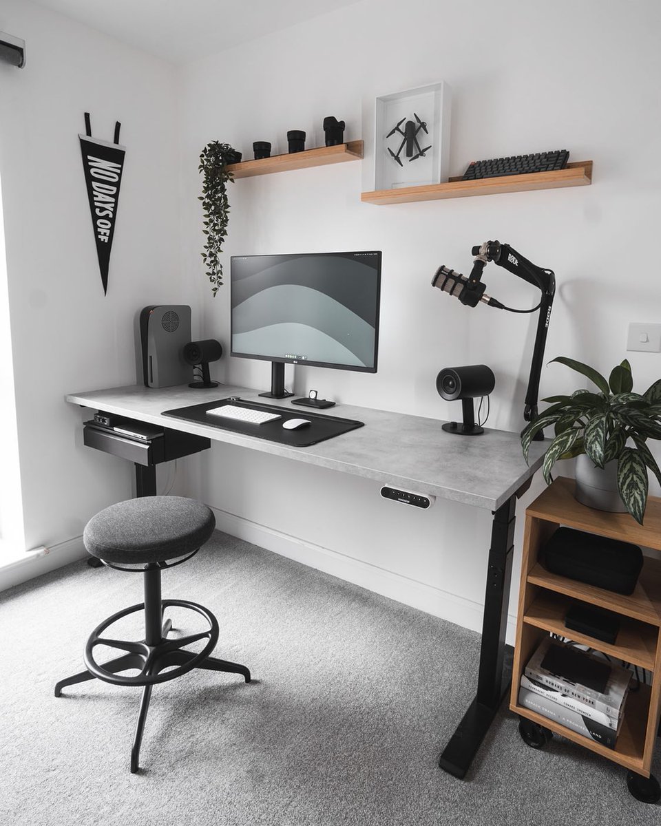 iSetupsCo's tweet photo. Yes please 🤩

🖥 @LGUS 32UN88A
💡 @TweetHue Play Bar
🔊 @Razer Nommo Speakers
◼️ @Orbitkey Desk Mat
🎙 @RodeMics Podcasting Microphone
🕹 @NintendoAmerica Switch

https://t.co/8bdLXAbPMm https://t.co/5MLDHU7kQ8