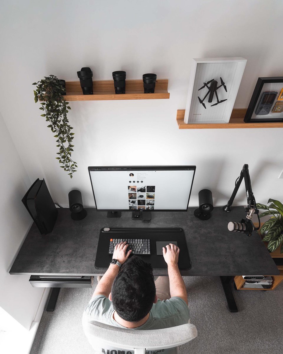 iSetupsCo's tweet photo. Yes please 🤩

🖥 @LGUS 32UN88A
💡 @TweetHue Play Bar
🔊 @Razer Nommo Speakers
◼️ @Orbitkey Desk Mat
🎙 @RodeMics Podcasting Microphone
🕹 @NintendoAmerica Switch

https://t.co/8bdLXAbPMm https://t.co/5MLDHU7kQ8