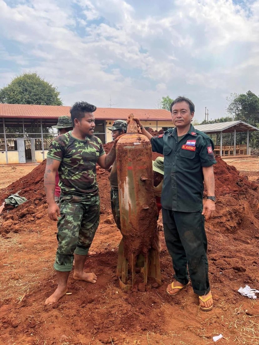 whim_watch's tweet photo. Unexploded #Junta bomb recovered in #Demoso. 
#WhatsHappeningInMyanmar 
#2022Mar16Coup https://t.co/JWnAWFmpdU