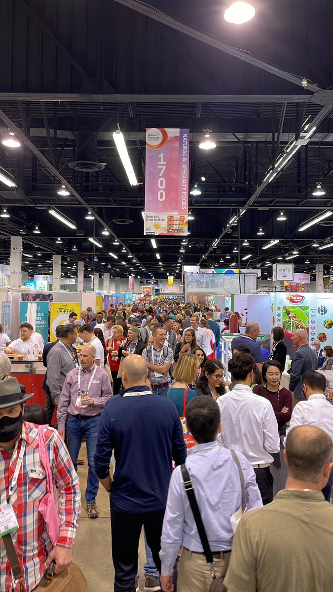 nexeinnovations's tweet photo. Thank you everyone for passing by our booth at #ExpoWest2022!
5,000+ people, among them retailers, brands and distributors, tried out our NEXE Coffee and XOMA Superfoods products. We returned home energized from such a warm welcome and excited to get to work! π#ReturnToAnaheim https://t.co/QU0JvamWpZ