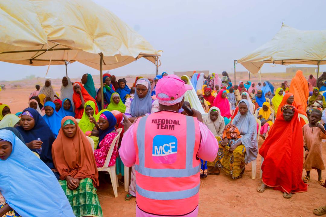 MedicaidcfP's tweet photo. The outreach started off with a town hall meeting with the #RuralWomen to educate and create #awareness on #Cancer, followed by #FreeBreast and #CervicalScreening by @MedicaidcfP, Food Demonstration, Deworming of Children, Vitamin A Supplementation and a host of others. https://t.co/focshTqN0w