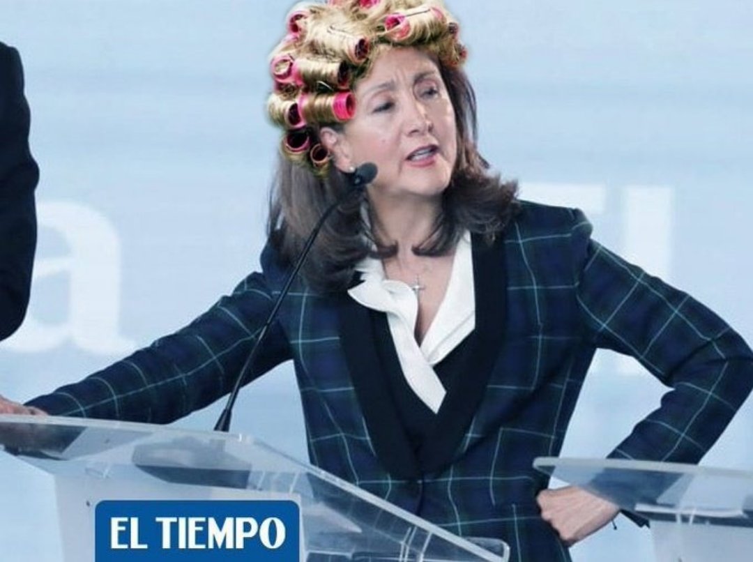Pelicolombianas's tweet photo. - Y la próxima vez vaya a deprimirse a la casa de su abuela... https://t.co/CwDOqhf6jT