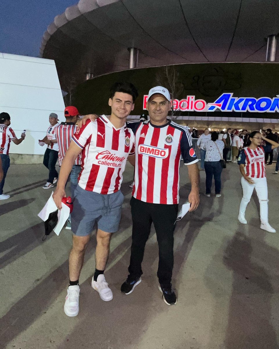 ___jaysonn___'s tweet photo. Clásico https://t.co/cYDtB8aU5V