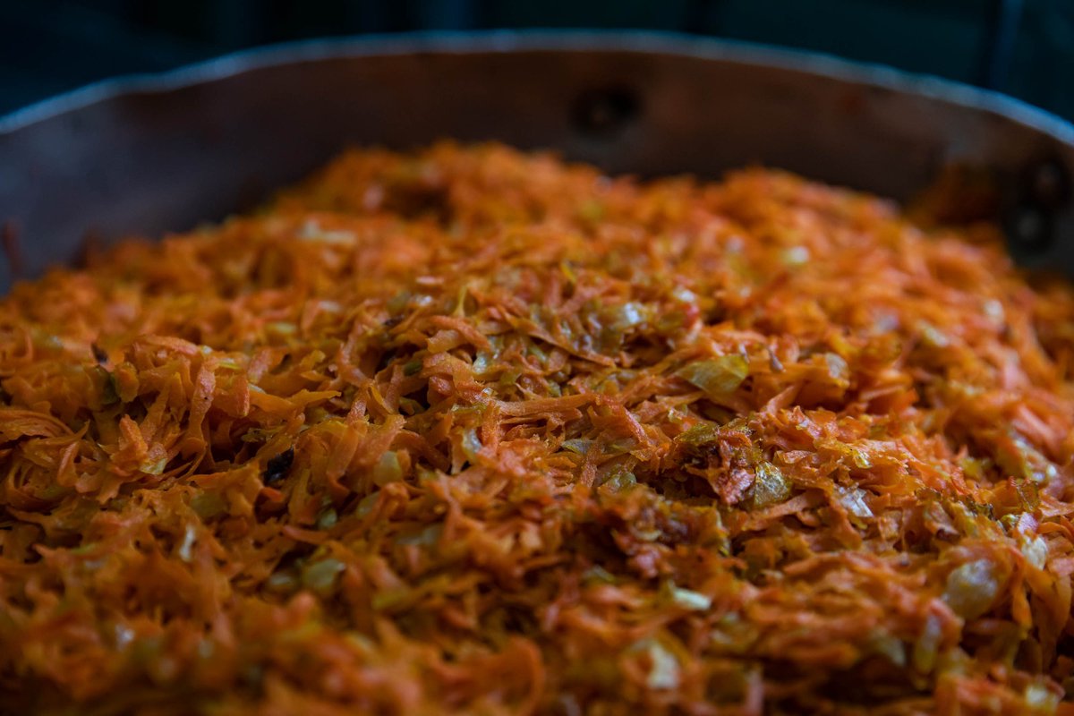 WCKitchen's tweet photo. Each day, WCK &amp; Dieta Vitas—one of the most well-respected groups of chefs in Moldova—are serving 500 meals for refugee families in Chișinău, including a former cinema housing 300 people. Waking up at 5am the team is cooking dishes like cabbage borscht &amp; pasta. #ChefsForUkraine https://t.co/Fn05po88mU