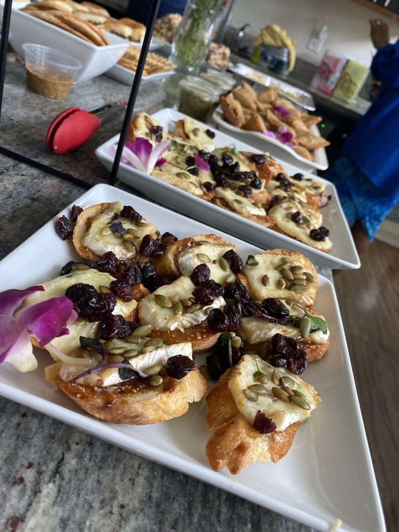 Show your support for your local Chef by liking, commenting, or sharing any of our posts! #ChefB #WashingtonDC bit.ly/3gjly7N