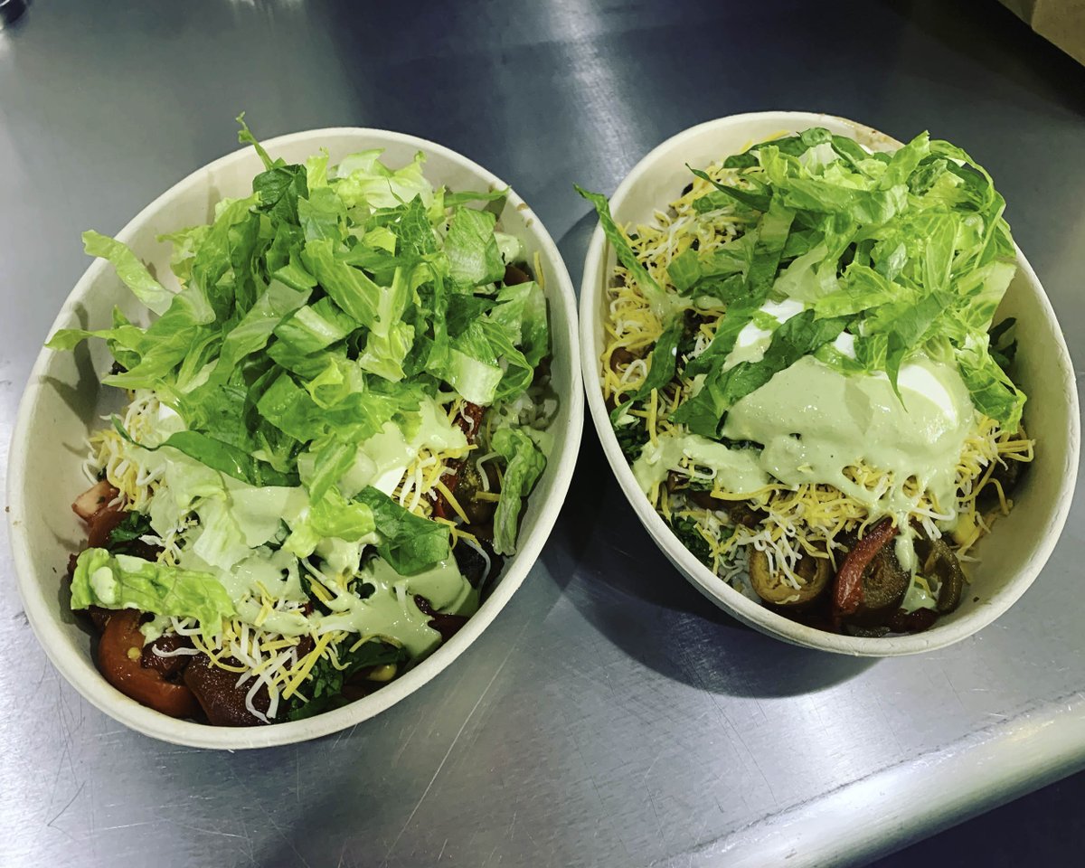 TimeGuac's tweet photo. You can trust our hospitable servers at GUAC TIME to handle any of your orders. We pride ourselves on excellent service provided by our well-trained staff. Come in to experience our delicious Mexican Restaurant or call us to order at  (646) 678-4053 #MexicanRestaurant  ... https://t.co/dnz4xgLznh