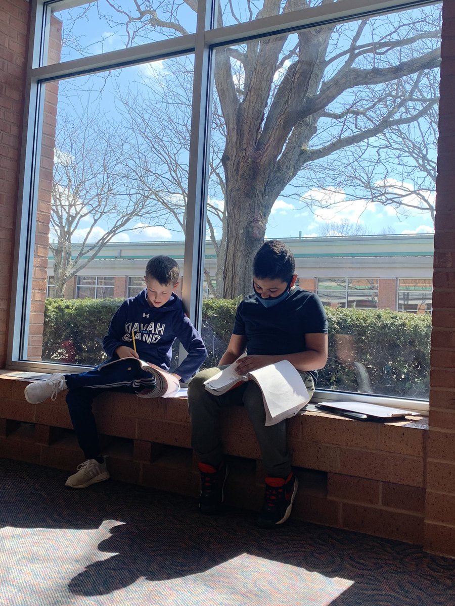 It is too nice out not to take advantage of the sun! ☀️