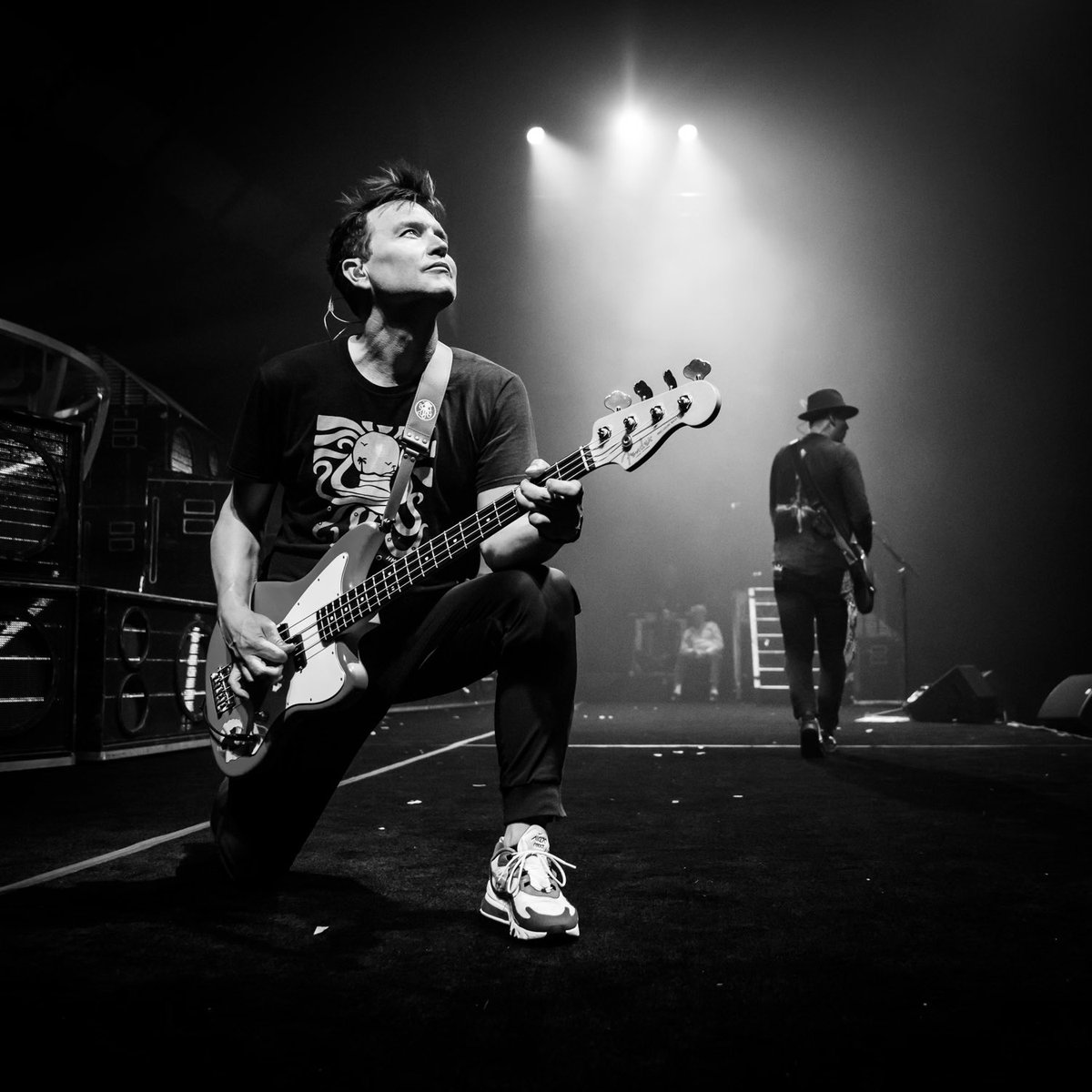blink182's tweet photo. Everybody go wish @markhoppus a happy birthday! 🎂 🎂 🎂 https://t.co/ZbJdk3Z5Sd