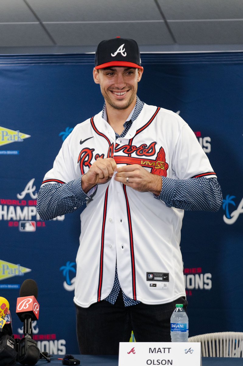 The hometown threads look good on you, @mattolson21 🤩 #ForTheA