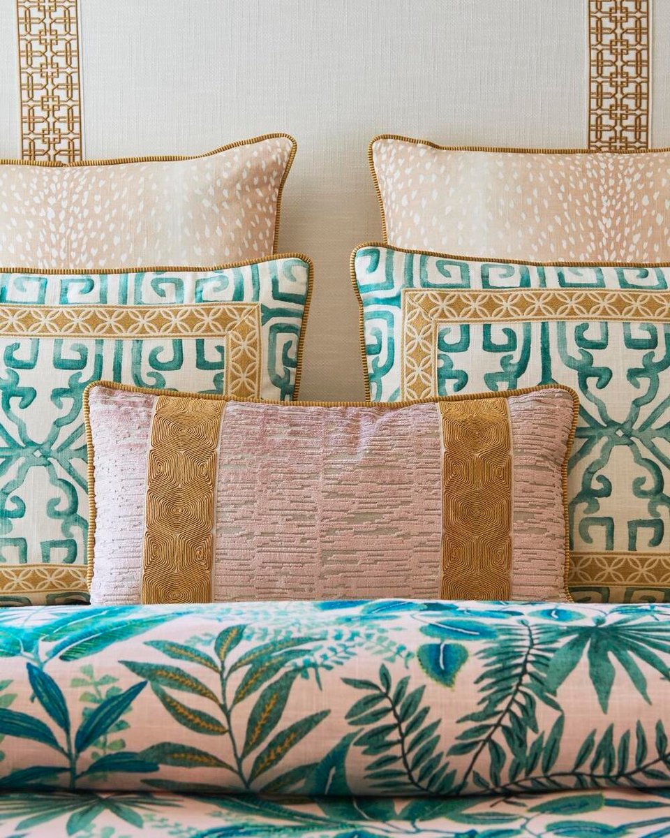 Fabricut's tweet photo. Absolutely dreamy! vernyipdesigns's new collection of fabrics and trimmings for Trend is full of magnificent patterns and textures in a variety of hues. Explore more of Vern's textiles for Trend on our website!
#vernyipfortrend #vernyipdesigns #vernyipvoliii #bedroominspo #bedr https://t.co/4C61DASFKa
