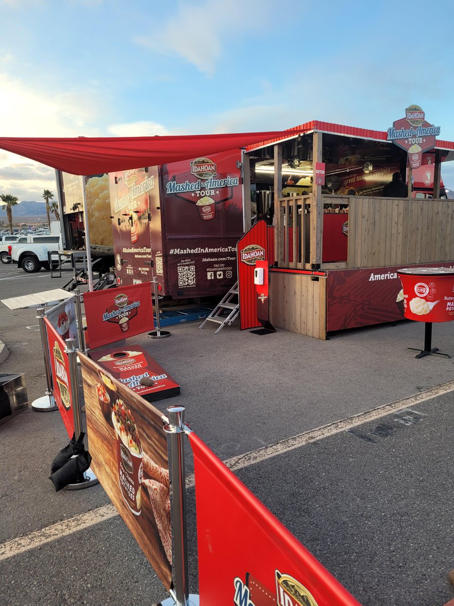 JergensInc's tweet photo. Check out our Kwik-Lokยฎ๏ธ Pins being used in @IdahoanFoods #MashedInAmericaTour Fan Zone at the Las Vegas Motor Speedway for the Pennzoil 400! ๐ฅ๐ https://t.co/JBYLgXue7j