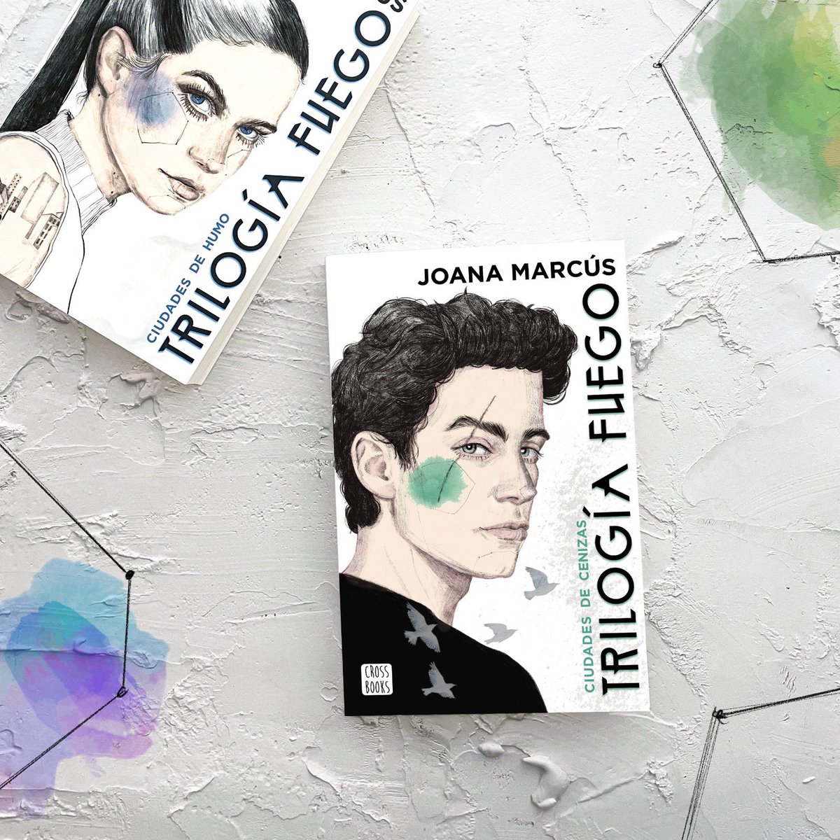 joanamarcusx's tweet photo. 11/05/2022 MARCAD LA FECHA PORQUE SE VIENEEEEE🔥🔥🔥🔥

La historia de Alice sigue, y cómo sigue🌚 Con este libro llegan las NOVEDADES EN MAYÚSCULAS, desde nuevas escenas hasta nuevas tramas y personajes. El resultado es chulísimo y creeeo que os va a gustar mucho jiji ya veréis https://t.co/y7gQXrqFKb
