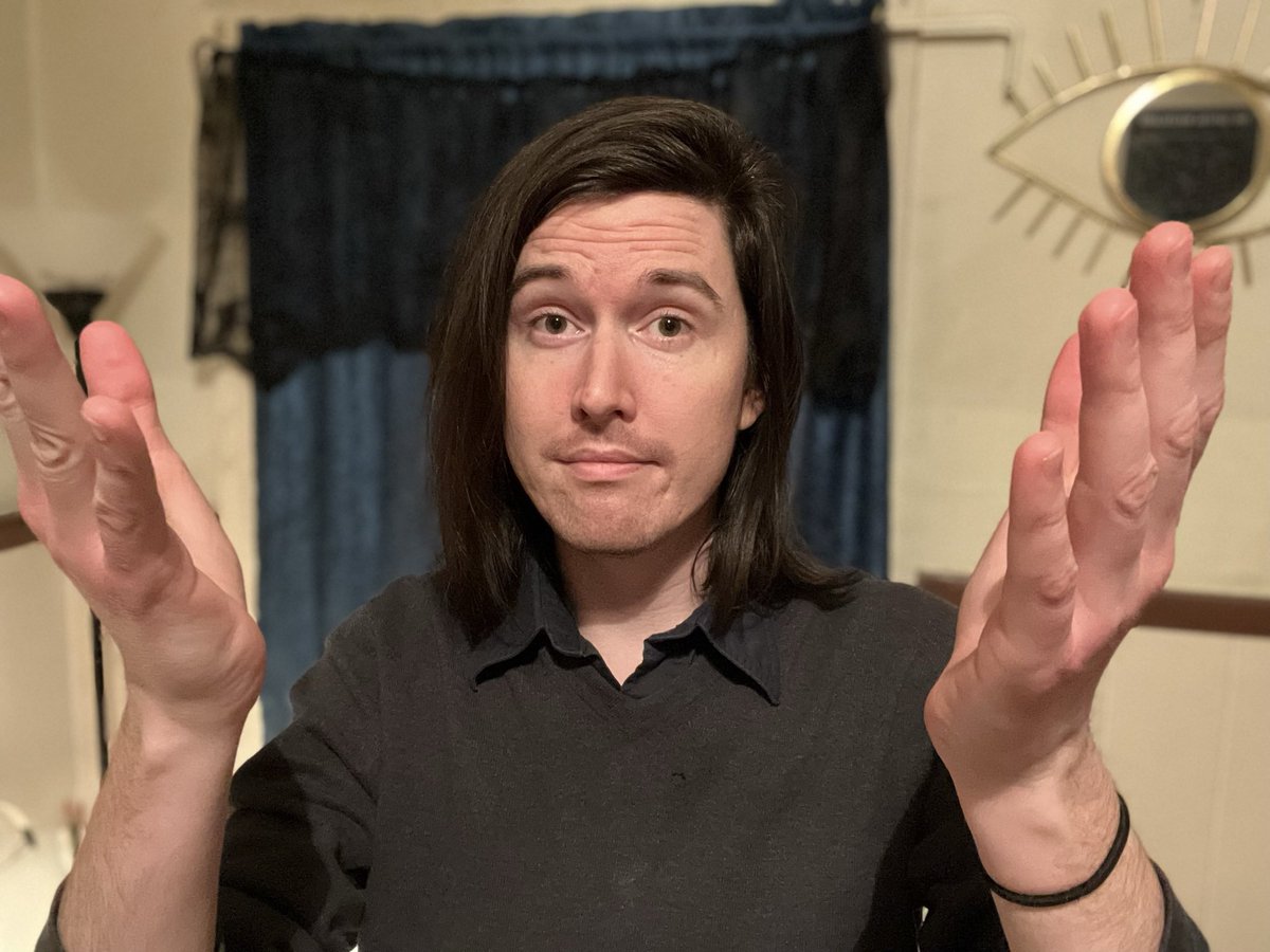 For all you excellent new followers: I'm Dan Schkade (pronounced sort of like "Scotty"), an American cartoonist specializing in crime and superpersons. Here we do hyperspecific fan art, short comics, light media history and very mild criticism. A high quality follow, well done 🤝