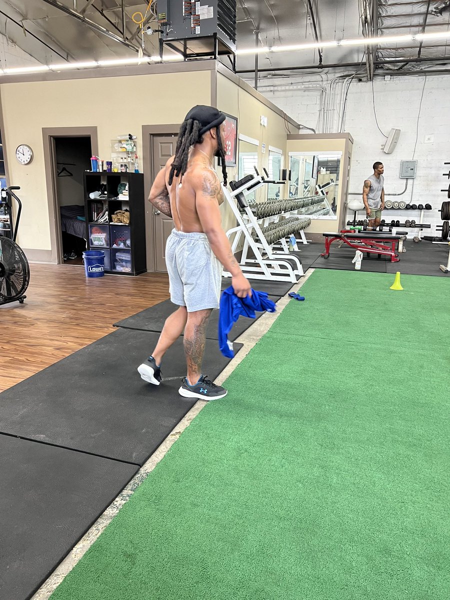 donsheljetton6's tweet image. 14 days out 🤙🏾 #prodayprep