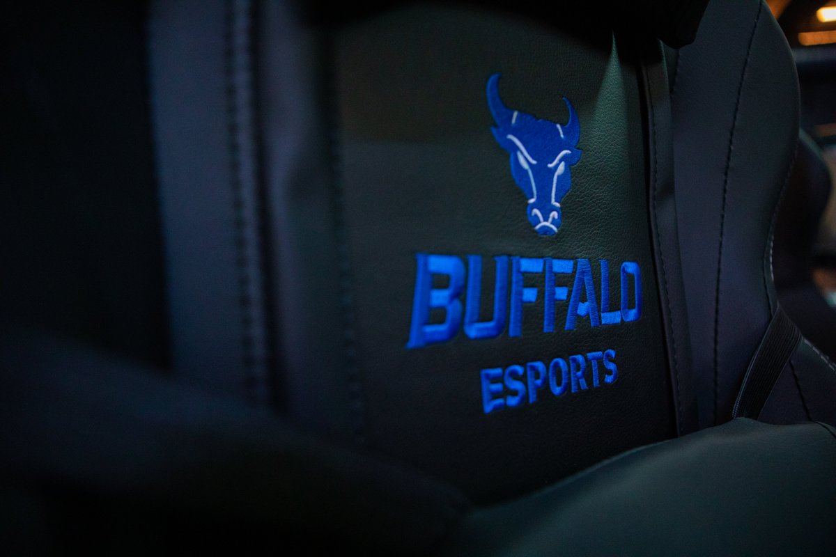 LevelUp is the new home of the #UBuffalo Esports team… but any student can use the Esports arena's top-tier gaming PCs when there isn't an event happening! 😯😎

See a full list of games and gear at buffalo.edu/ubit/levelup