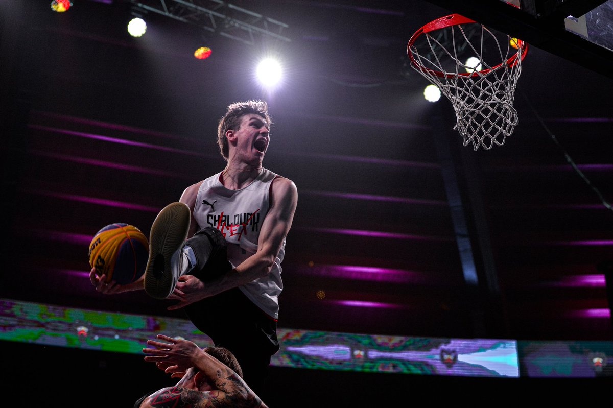 ule3x3's tweet photo. Илья Герасимов — победитель REA DUNK CONTEST во втором туре ОМЛ3х3! ⁣⁣⠀
⁣⁣⠀
Данкер из Санкт-Петербурга оказался сильнее своих оппонентов, набрав 147 баллов и получил путевку в суперфинал! https://t.co/xFGXrZSxJh