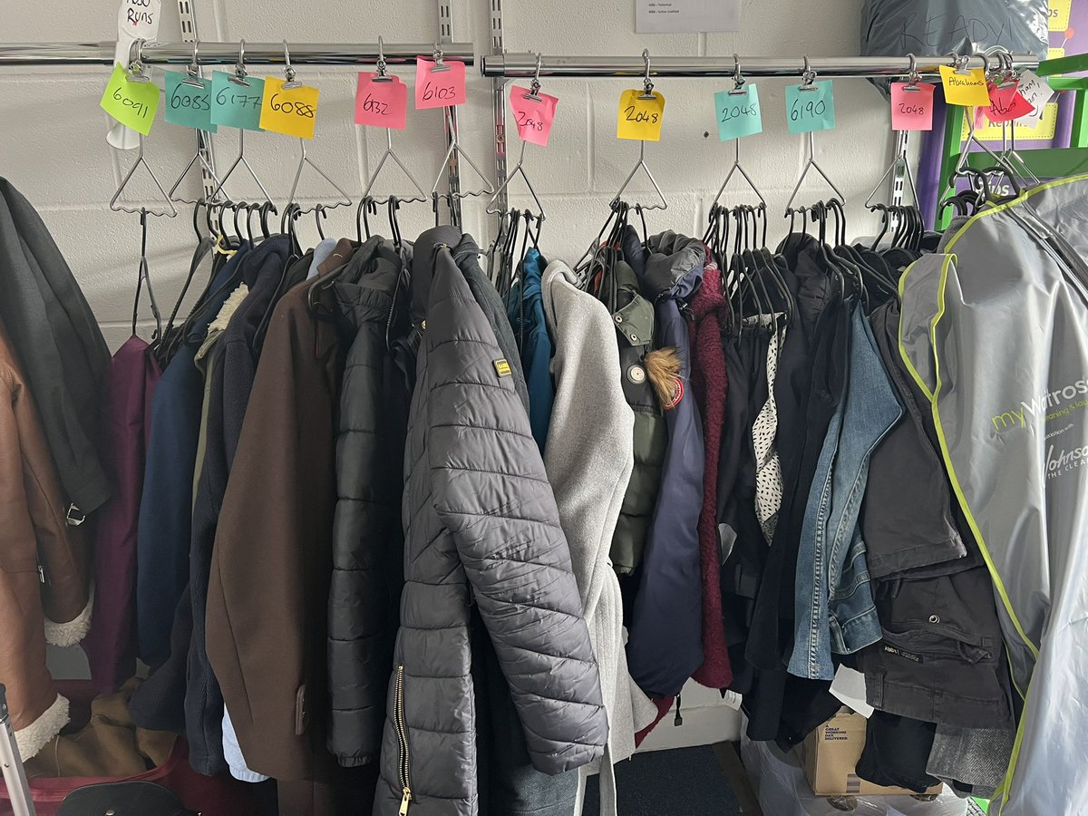 AndZips's tweet image. That’s one full rail! All our MOJO work waiting patiently to be reunited with our branches this week on the van runs!