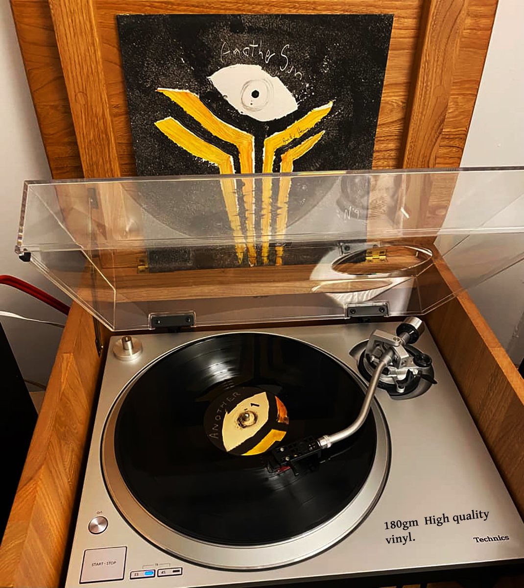 AndyHayMusic's tweet photo. New doubler of my 1st 2 albums on vinyl. USA only (for now) https://t.co/hT5JxBSrwU please support,share every bit helps x #jazz #USA #UK #Double #Vinyl #Fineartist #manyrivers #anothersun #andyhaymusic #NewYork https://t.co/BQ5wkg9ldu