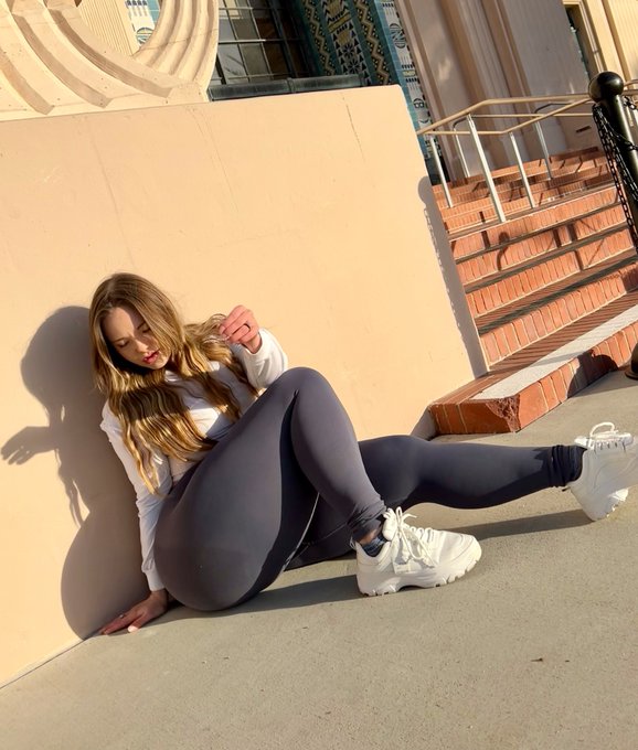 Am I edgy yet? 😬 https://t.co/tv796Eipkk