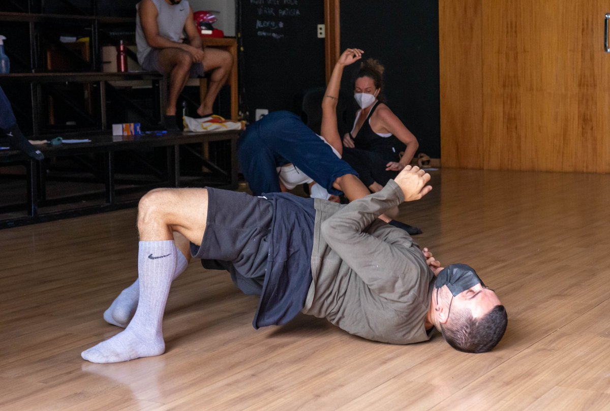 dancurbana's tweet photo. Primeiro "Encontro das Corpas" presencial foi lindo!💞💃🏾🕺🏾

📲Se inscreva no link na bio.
📍Encontro das Corpas, toda quarta de Março das 09h às 11h na @casadeensaio
----
#encontrodascorpas #dançurbanaemcasa #institutoculturalvale #grupopereira #comper https://t.co/dSLFWnjrYz
