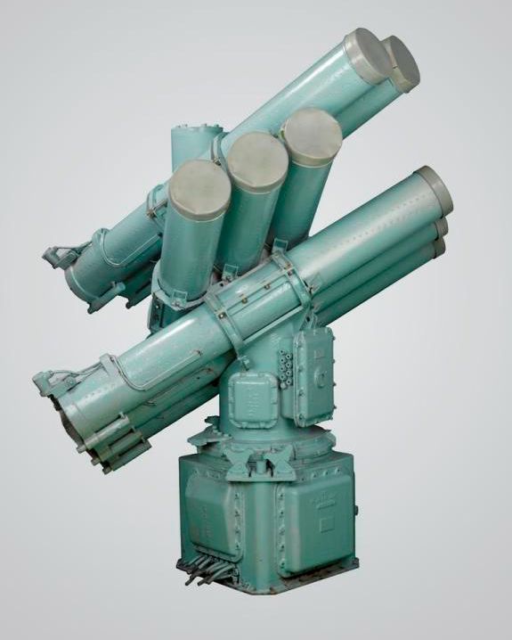 CanWarMuseum's tweet photo. #MachineOfTheMonth: This launcher fires bundled strips of aluminum foil, otherwise known as ‘’chaff’’. The resulting clouds of aluminum strips create radar echoes to confuse the guidance system of oncoming missiles. https://t.co/MOUp9oAslq