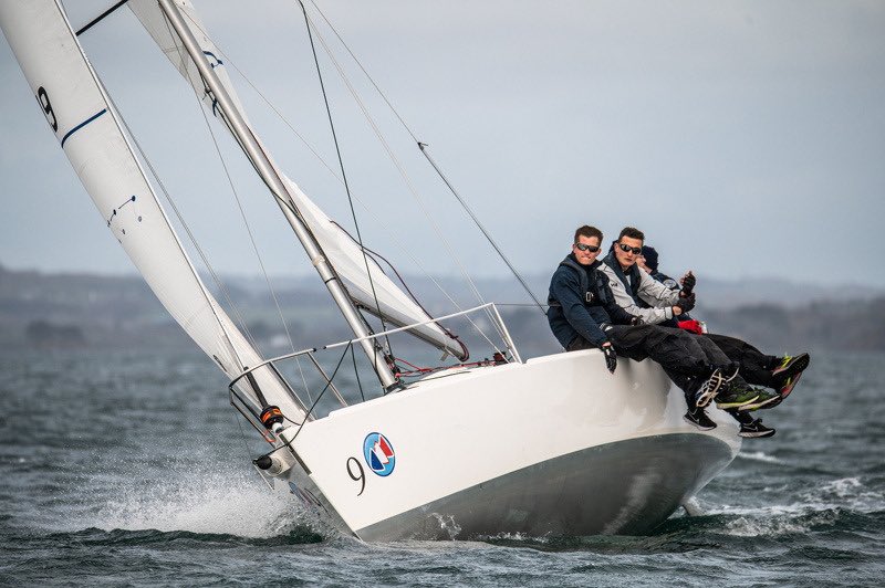 Ecole_navale's tweet photo. #TSGED L’École navale s'impose sur le plan d'eau du Poulmic ! ⛵️
Le week-end dernier se déroulait la 34ème édition du Tournoi Sportif des Grandes Écoles de la Défense (TSGED) réunissant chaque année une dizaine d'écoles. https://t.co/tUapZb5Cyr