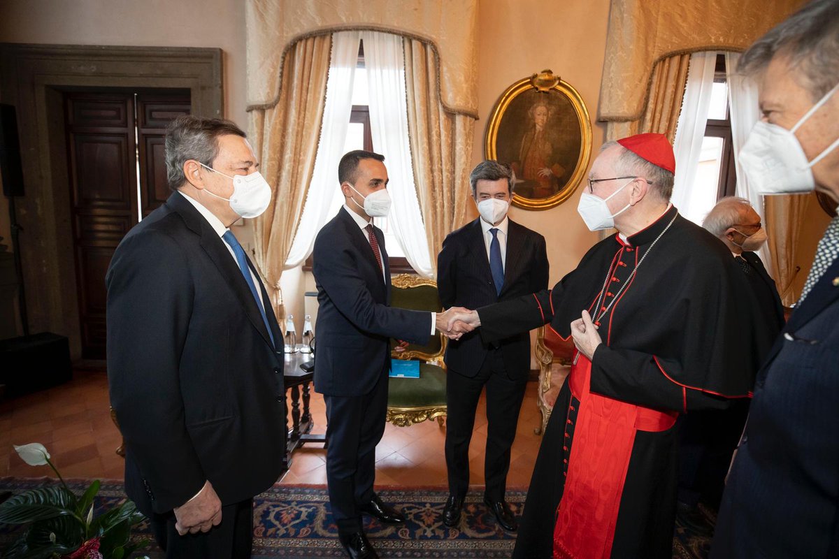 ItalyMFA_int's tweet photo. FM @luigidimaio participated in the Ceremony for the 93 anniversary of the Lateran Treaty and 38 anniversary of the Agreement amending Concordat between Italy and the Holy See, in the presence of President of 🇮🇹 Republic Sergio #Mattarella and highest offices of 🇮🇹 State and 🇻🇦 https://t.co/9qPHZ3LEnc