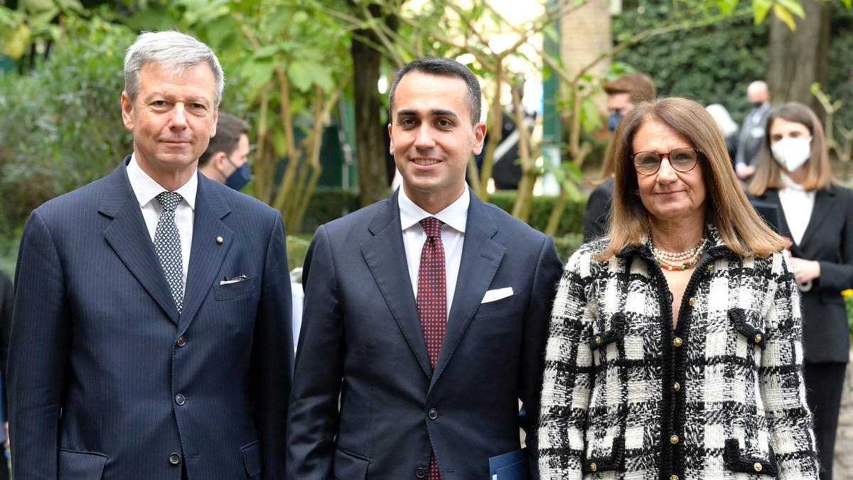 ItalyMFA_int's tweet photo. FM @luigidimaio participated in the Ceremony for the 93 anniversary of the Lateran Treaty and 38 anniversary of the Agreement amending Concordat between Italy and the Holy See, in the presence of President of 🇮🇹 Republic Sergio #Mattarella and highest offices of 🇮🇹 State and 🇻🇦 https://t.co/9qPHZ3LEnc