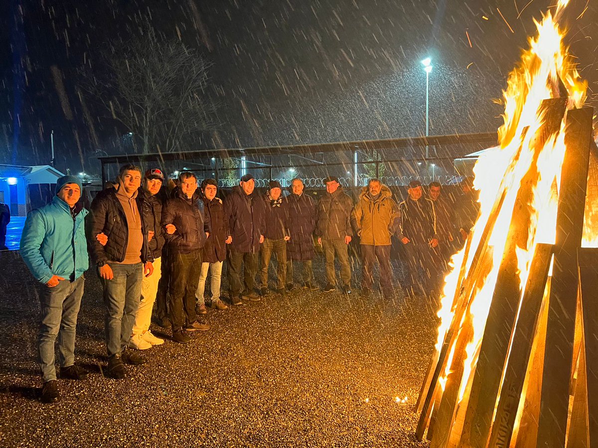 Emin_H_official's tweet photo. Bu gün #Novruz'un ilaxır çərşənbəsi olan #Torpaqçərşənbəsi'dir. Xalqımızı Torpaq çərşənbəsi münasibətilə təbrik edirik. Torpaq çərşənbəmiz mübarək! https://t.co/impiPjIpLu