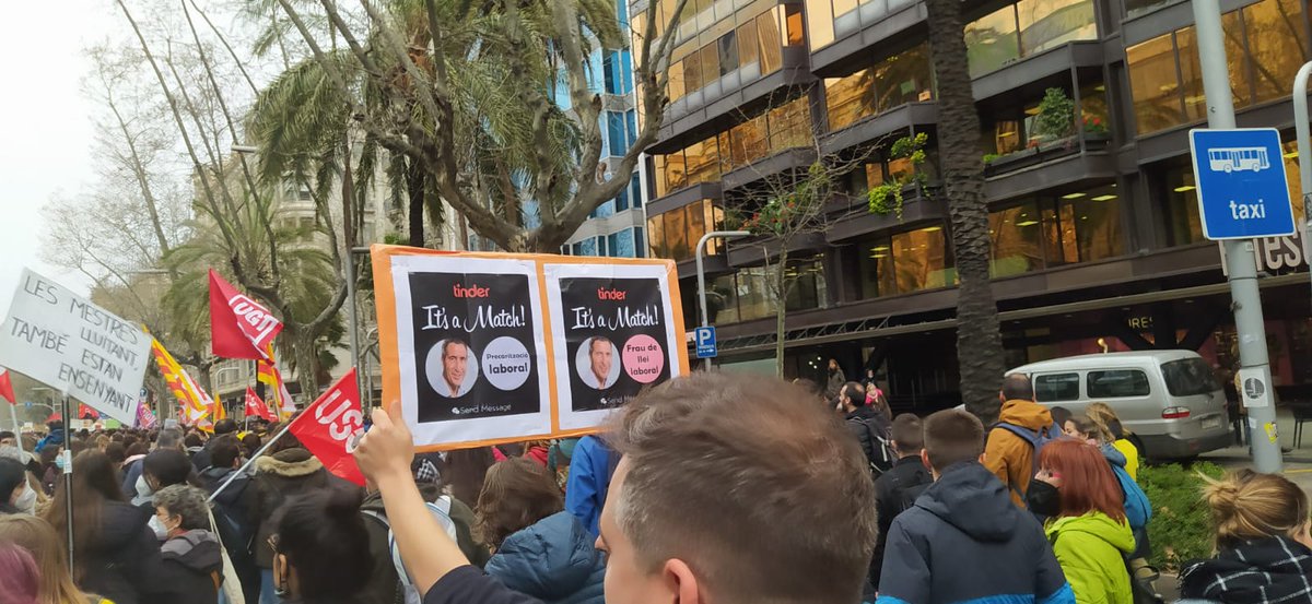 amotiteacher's tweet image. Això no va de #vacances, va de #mancances. Per una #educació pública i de qualitat. #vagaensenyament #vagadocent #VagaEducació #Barcelona