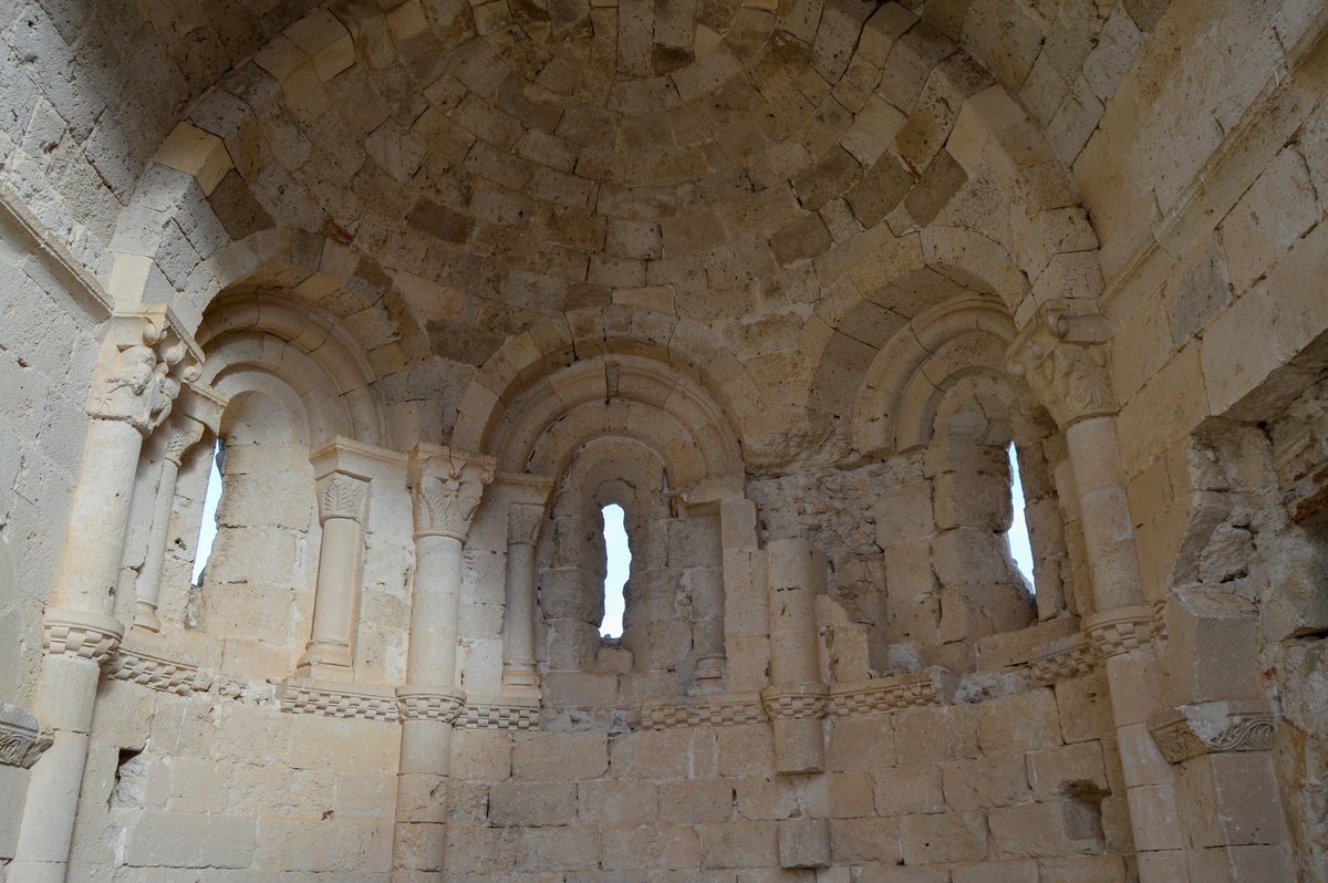 CyLEsVida's tweet image. Románico rural segoviano.

Uno de los más simbólicos, es la ermita de San Miguel en Sacramenia, una pequeña joya en ruinas que asoma solitaria y dominante sobre un cerro.

vía @EnPueblo  

#Segovia