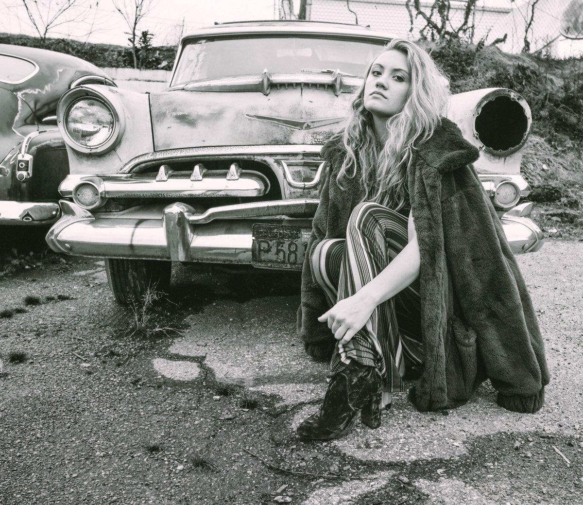 Headin to Columbia, SC this weekend! Catch me this Saturday 3/19 at Market On Main. 

📸 Sleepy Girl Creative 
#abbybryantandtheechoes #columbiasc #scmusic