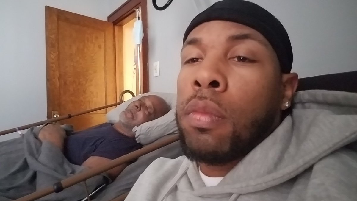 Mr. Hall tweet media