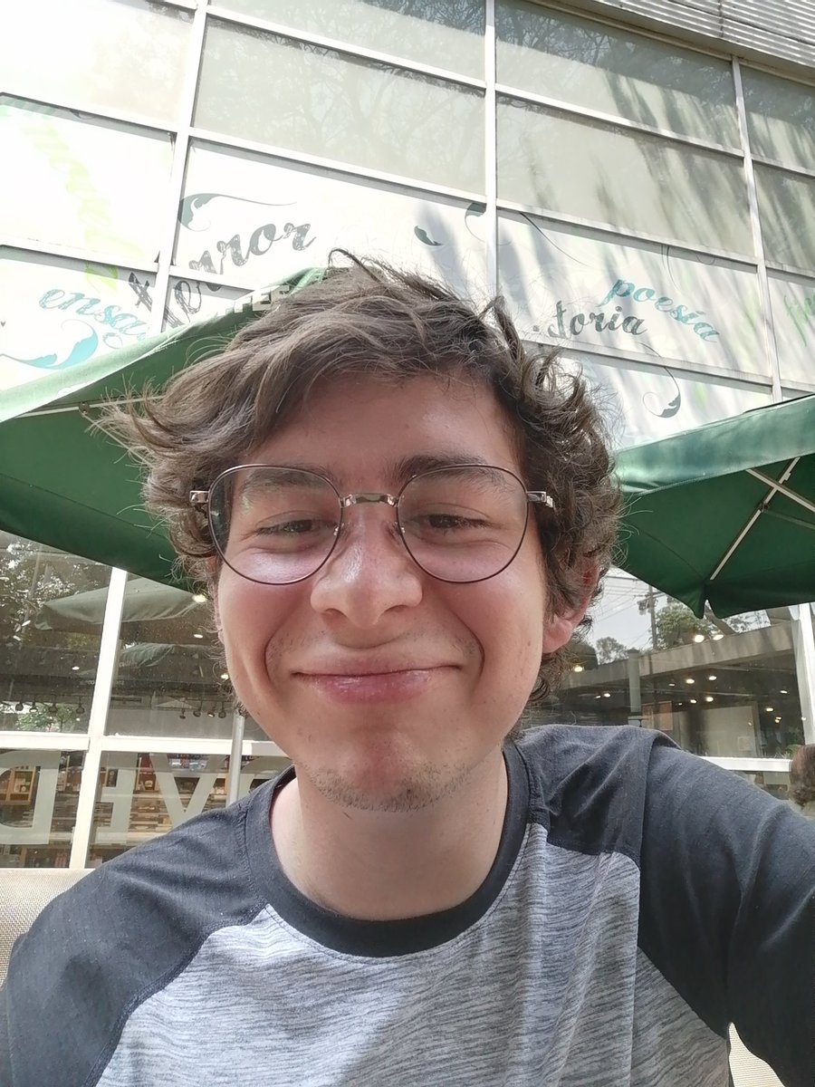 gxxronimo's tweet photo. me caga salir con este cabron literal le gustó a la morra del café y le puso corazoncitos y a mi... https://t.co/3dqJfm8dHC