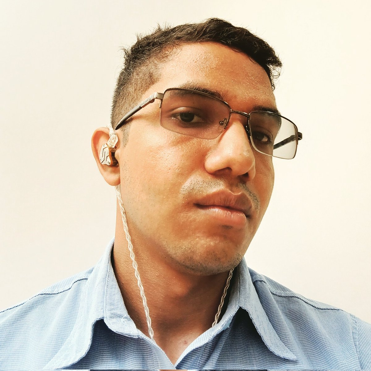 devlucaslopes's tweet image. #NewProfilePic