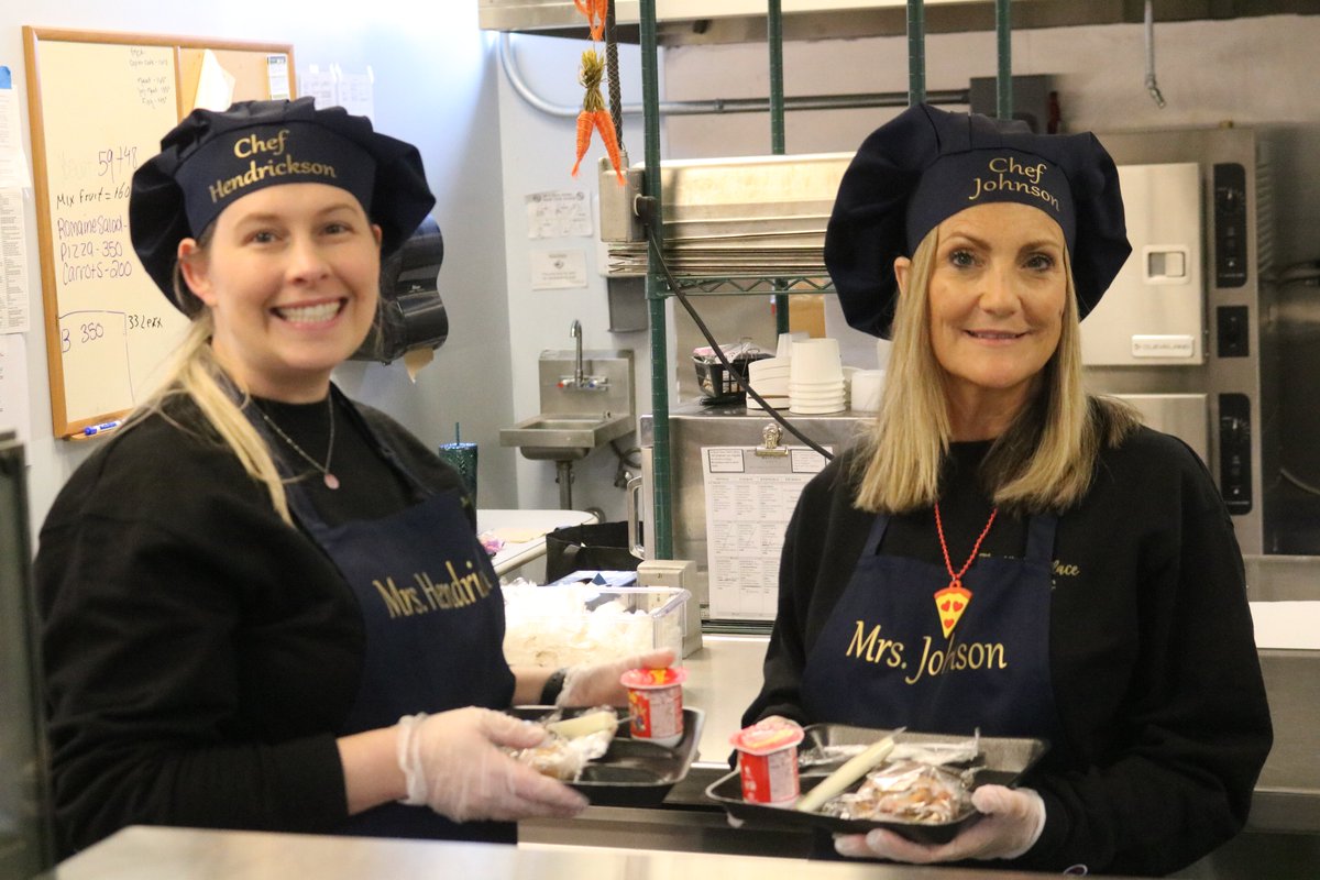 AGCharter's tweet photo. Mrs. Johnson & Mrs. Hendrickson served lunches today as a reward (selected by the students) for ELC raising $45,000 during Raise Craze! All students, even those that packed lunches, also received a sweet treat for dessert.
#agcharter #spiritandsuccess #raisecraze https://t.co/hO3YSudLXO