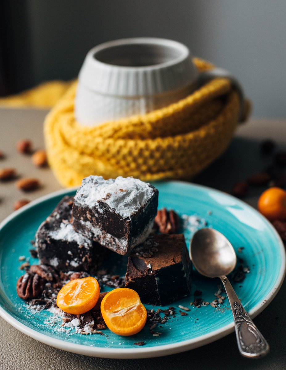 Yummy vegan cake 🎂🤗 

As you know I love to bake cake and sometimes it’s so hard to bake the perfect vegan cake, but if you managed to get the perfect recipes it’s soooo much fun 🙌🏼😍 

#vegan #vegancake #vegano #veganism #cake #bakingcake #baking #veganrecipe