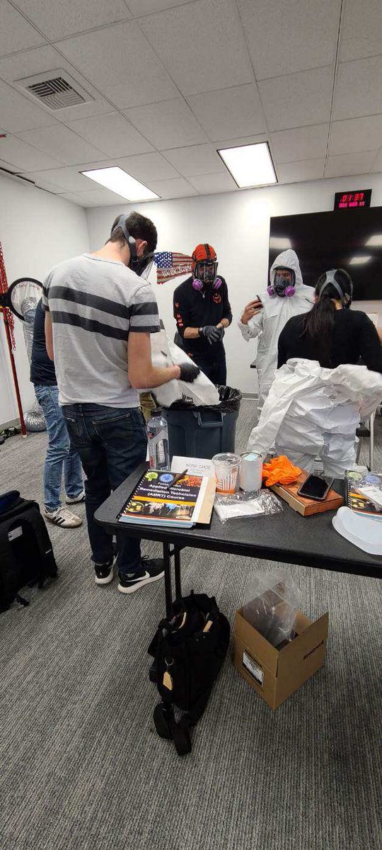 servprowestdrt's tweet photo. We are dedicated to the continuous education of our franchise professionals and regularly hold refreshers to renew certifications and educate those who have yet to receive the opportunity. #waterdamage #firedamage #commercialrestoration #moldremoval #whySERVPRO #SERVPROwestcoast https://t.co/oQ3iQV3Bnm