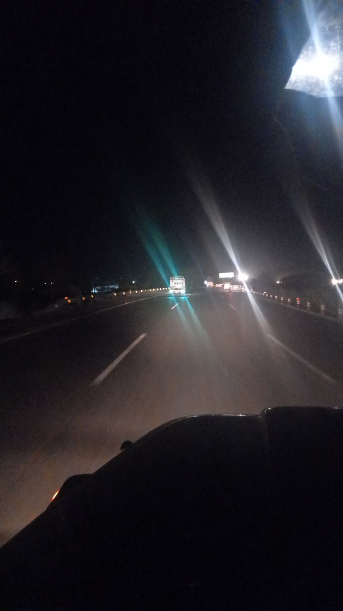 SadaqatHShahab's tweet photo. Returning home feeling very positive after participating in #AwamiLongMarch which will assuredly lead us to a successful no-confidence motion soon. https://t.co/Crj1BWUCpR
